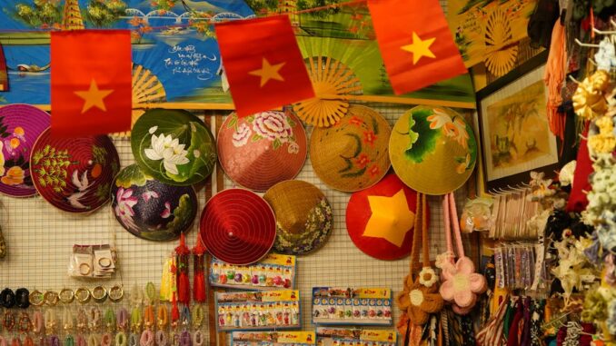 découvrez les bases de la broderie : techniques essentielles, matériaux indispensables et conseils pour débutants afin de créer de magnifiques ouvrages brodés.