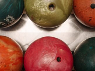 découvrez comment choisir le bon équipement de broderie pour vos projets créatifs, avec des conseils pratiques pour débutants et professionnels.