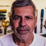 service de réparation de broderie professionnel pour restaurer et embellir vos textiles avec soin et précision.