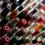 découvrez des conseils essentiels pour bien débuter avec le fil à broder et réussir vos projets de broderie dès le départ.