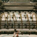 découvrez un workflow efficace pour la broderie à la machine, optimisant chaque étape du processus pour des résultats précis et créatifs.