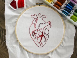 découvrez notre sélection d'aiguilles à broder de haute qualité, idéales pour tous vos projets de broderie, avec différentes tailles et matériaux pour un travail précis et soigné.